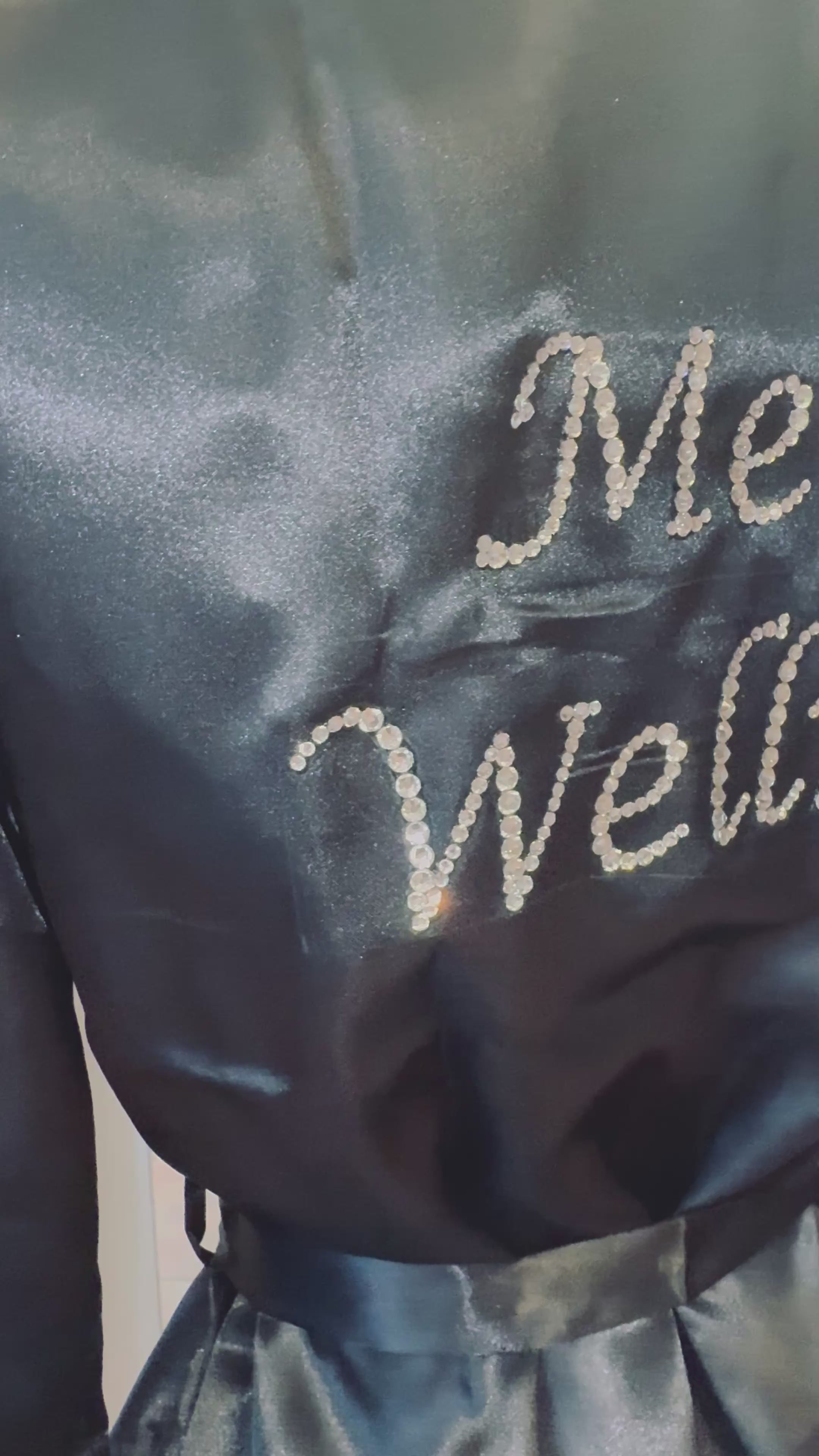 Bata Satinada personalizada